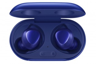 Samsung Galaxy Buds+ Aura Blue ve své krabičce