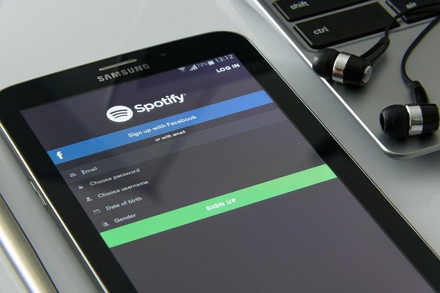 Spotify aplikace smartphone